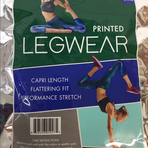 Blue Star Gray Floral Capri Leggings Women’s - Picture 9 of 12